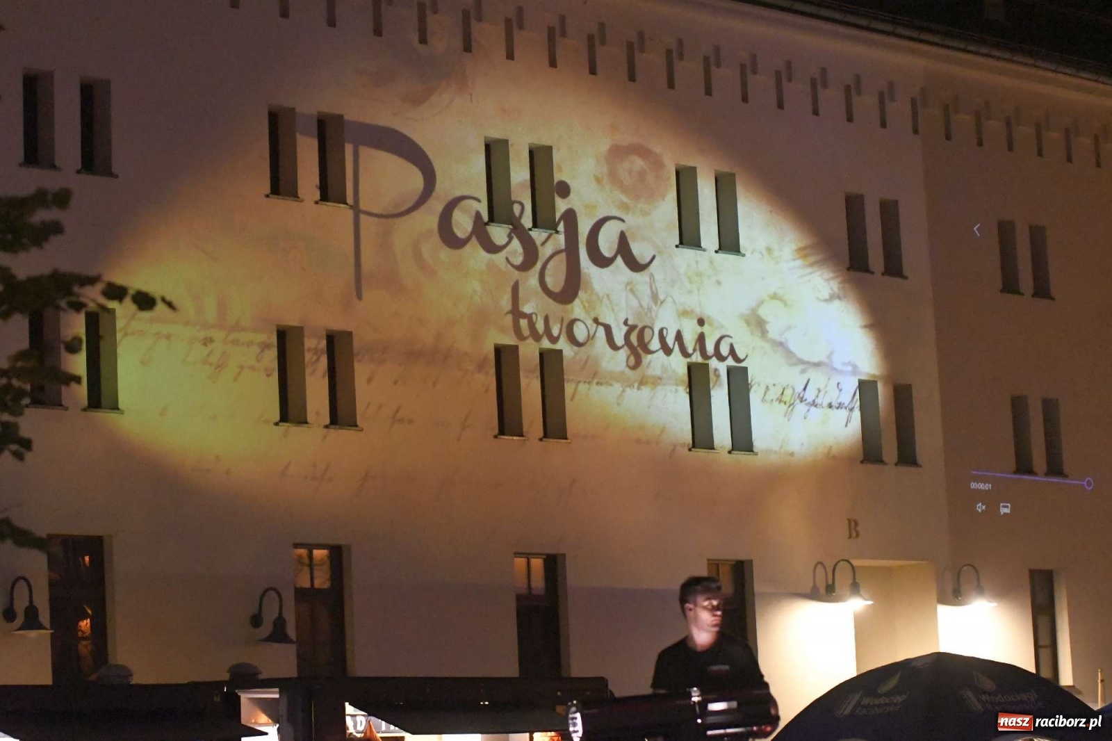 Zdjęcie w galerii na portalu naszraciborz.pl: Inscenizacja pożaru zamku w Raciborzu [FOTO i WIDEO] wiadomości z regionu