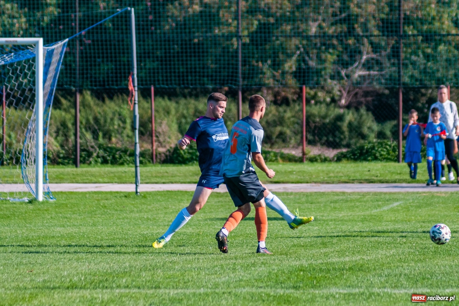 Zdjęcie w galerii na portalu naszraciborz.pl: Klasa okręgowa. Powiatowe derby na remis [FOTO i WIDEO] wiadomości z regionu