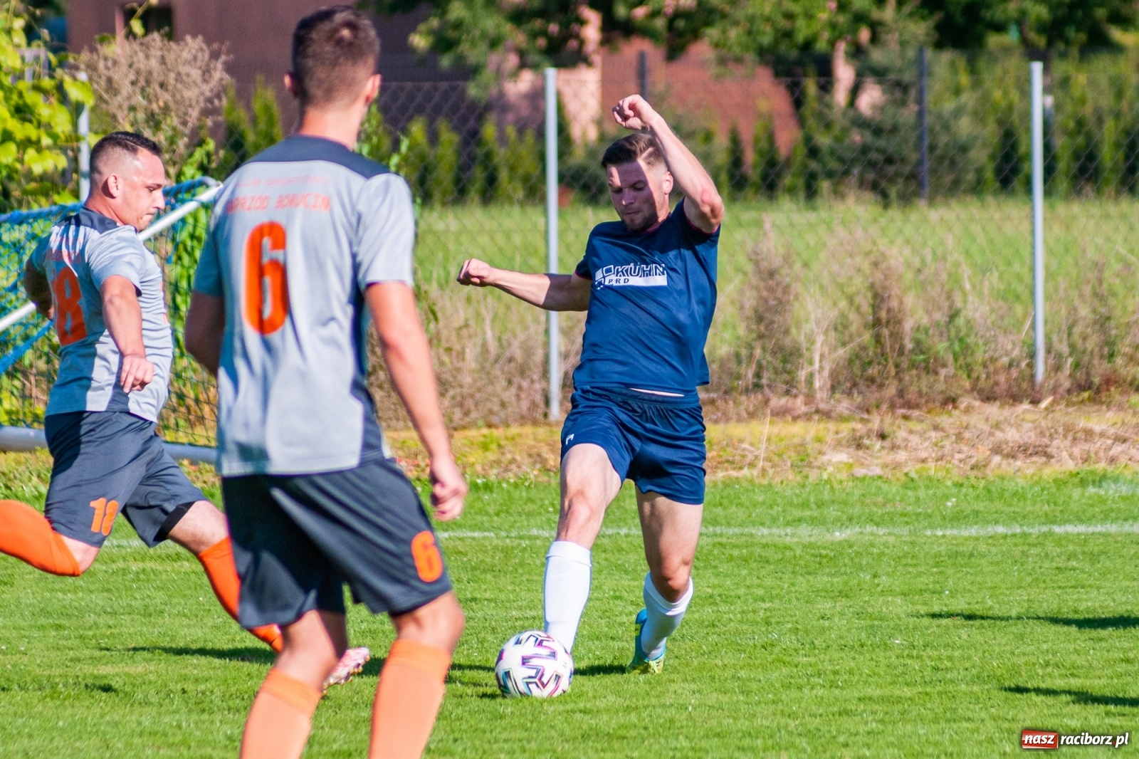 Zdjęcie w galerii na portalu naszraciborz.pl: Klasa okręgowa. Powiatowe derby na remis [FOTO i WIDEO] wiadomości z regionu