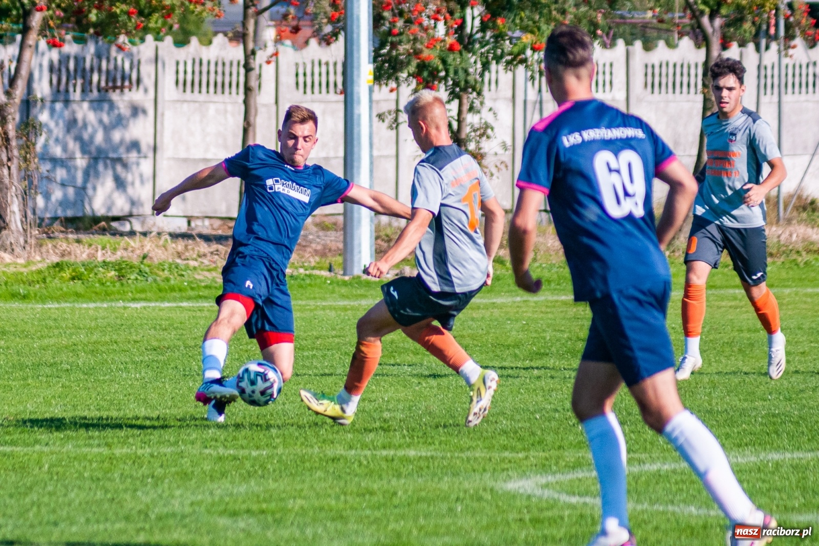Zdjęcie w galerii na portalu naszraciborz.pl: Klasa okręgowa. Powiatowe derby na remis [FOTO i WIDEO] wiadomości z regionu