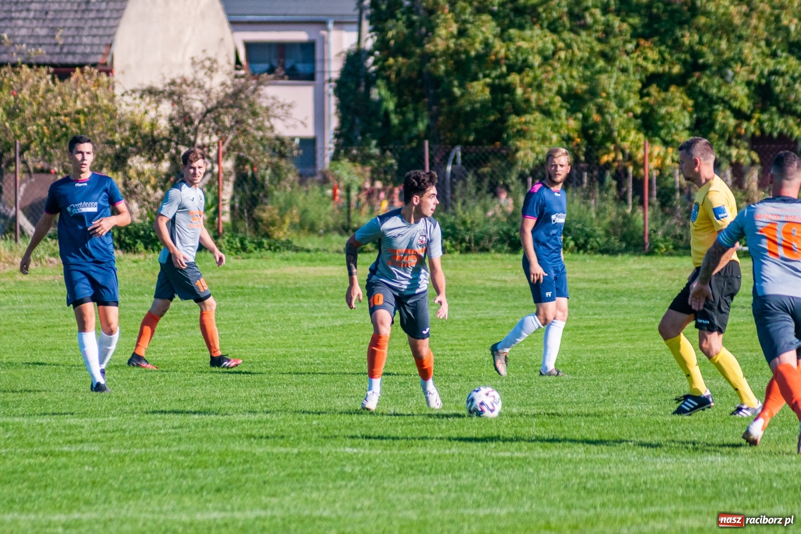Zdjęcie w galerii na portalu naszraciborz.pl: Klasa okręgowa. Powiatowe derby na remis [FOTO i WIDEO] wiadomości z regionu