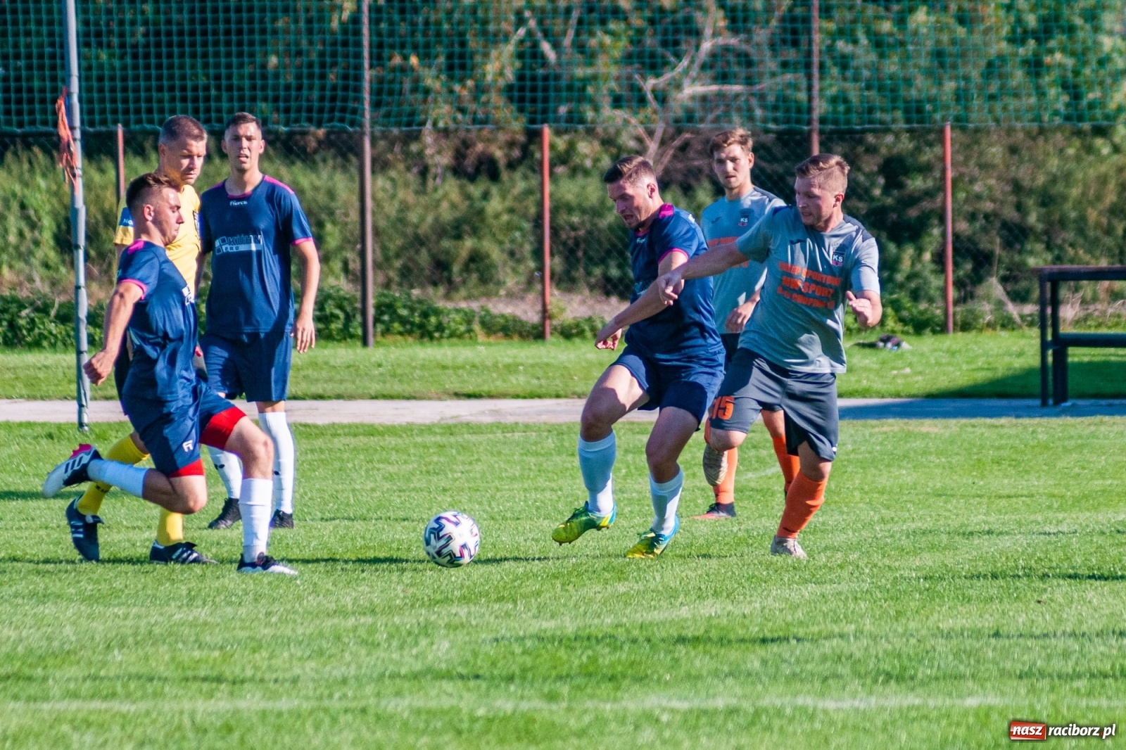 Zdjęcie w galerii na portalu naszraciborz.pl: Klasa okręgowa. Powiatowe derby na remis [FOTO i WIDEO] wiadomości z regionu