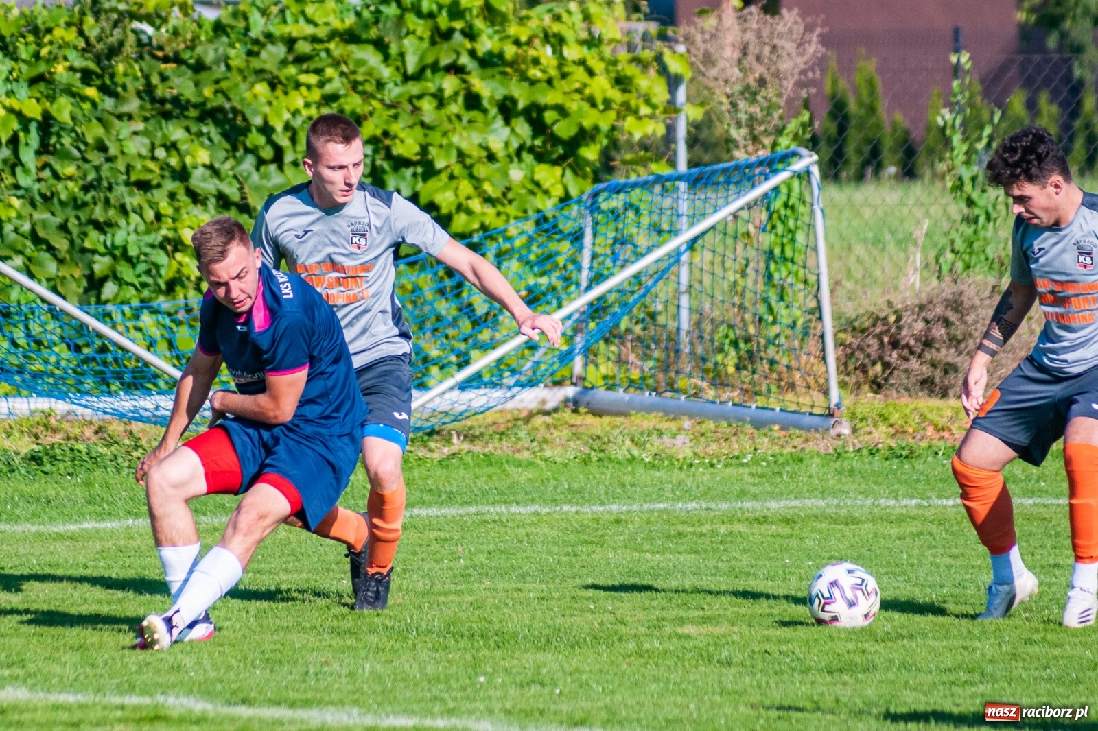 Zdjęcie w galerii na portalu naszraciborz.pl: Klasa okręgowa. Powiatowe derby na remis [FOTO i WIDEO] wiadomości z regionu