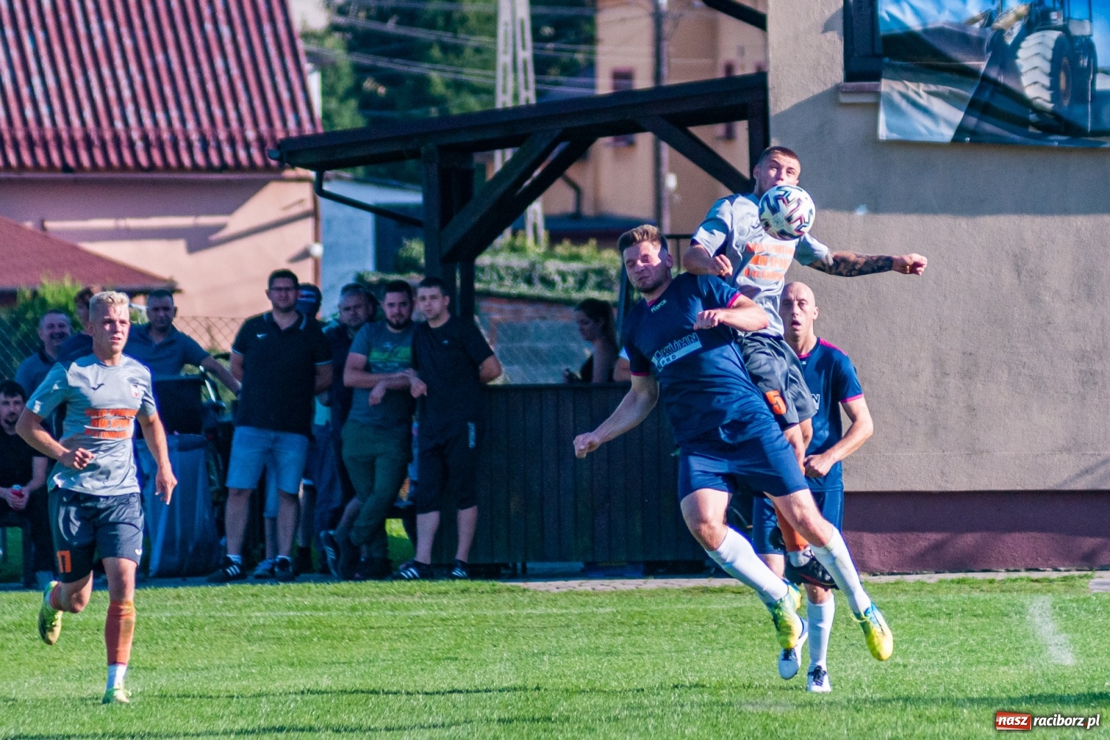 Zdjęcie w galerii na portalu naszraciborz.pl: Klasa okręgowa. Powiatowe derby na remis [FOTO i WIDEO] wiadomości z regionu
