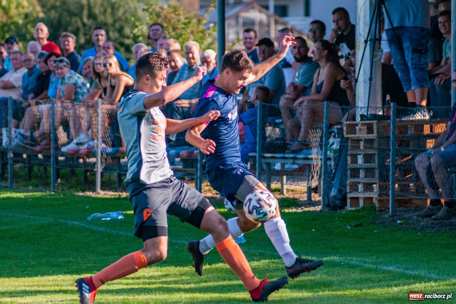 Zdjęcie w galerii na portalu naszraciborz.pl: Klasa okręgowa. Powiatowe derby na remis [FOTO i WIDEO] wiadomości z regionu