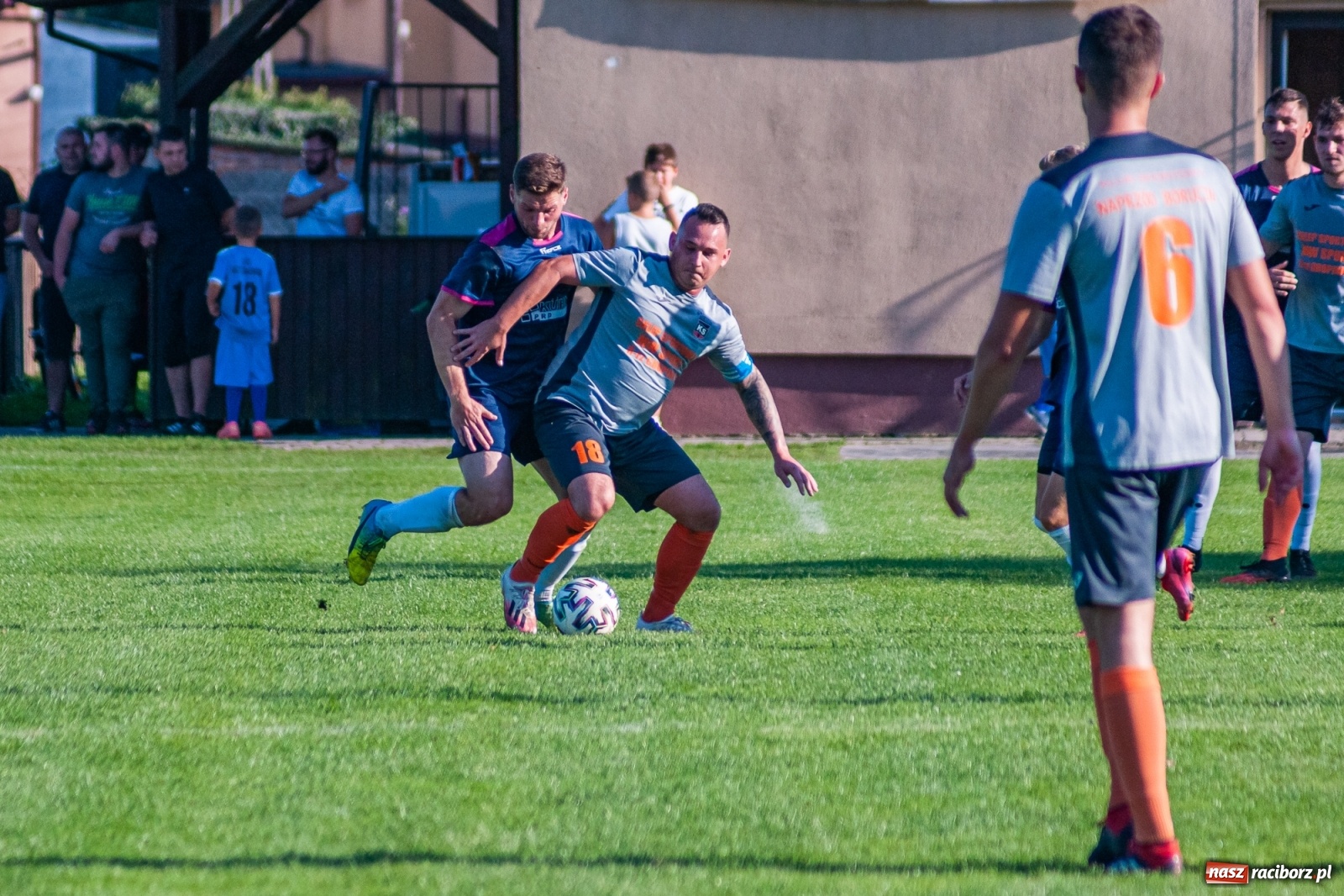 Zdjęcie w galerii na portalu naszraciborz.pl: Klasa okręgowa. Powiatowe derby na remis [FOTO i WIDEO] wiadomości z regionu