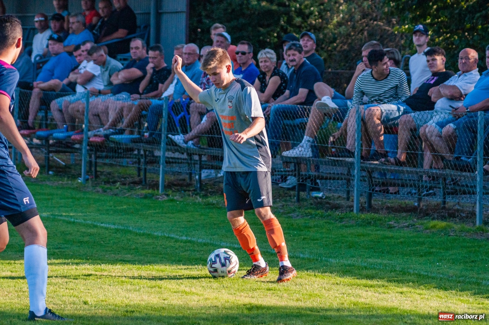 Zdjęcie w galerii na portalu naszraciborz.pl: Klasa okręgowa. Powiatowe derby na remis [FOTO i WIDEO] wiadomości z regionu