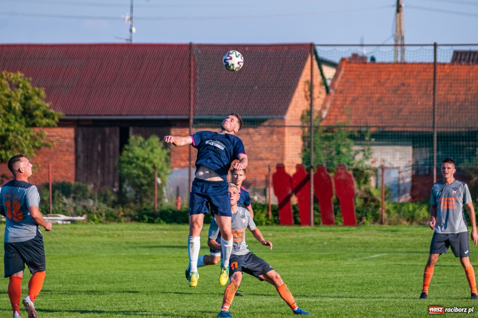 Zdjęcie w galerii na portalu naszraciborz.pl: Klasa okręgowa. Powiatowe derby na remis [FOTO i WIDEO] wiadomości z regionu
