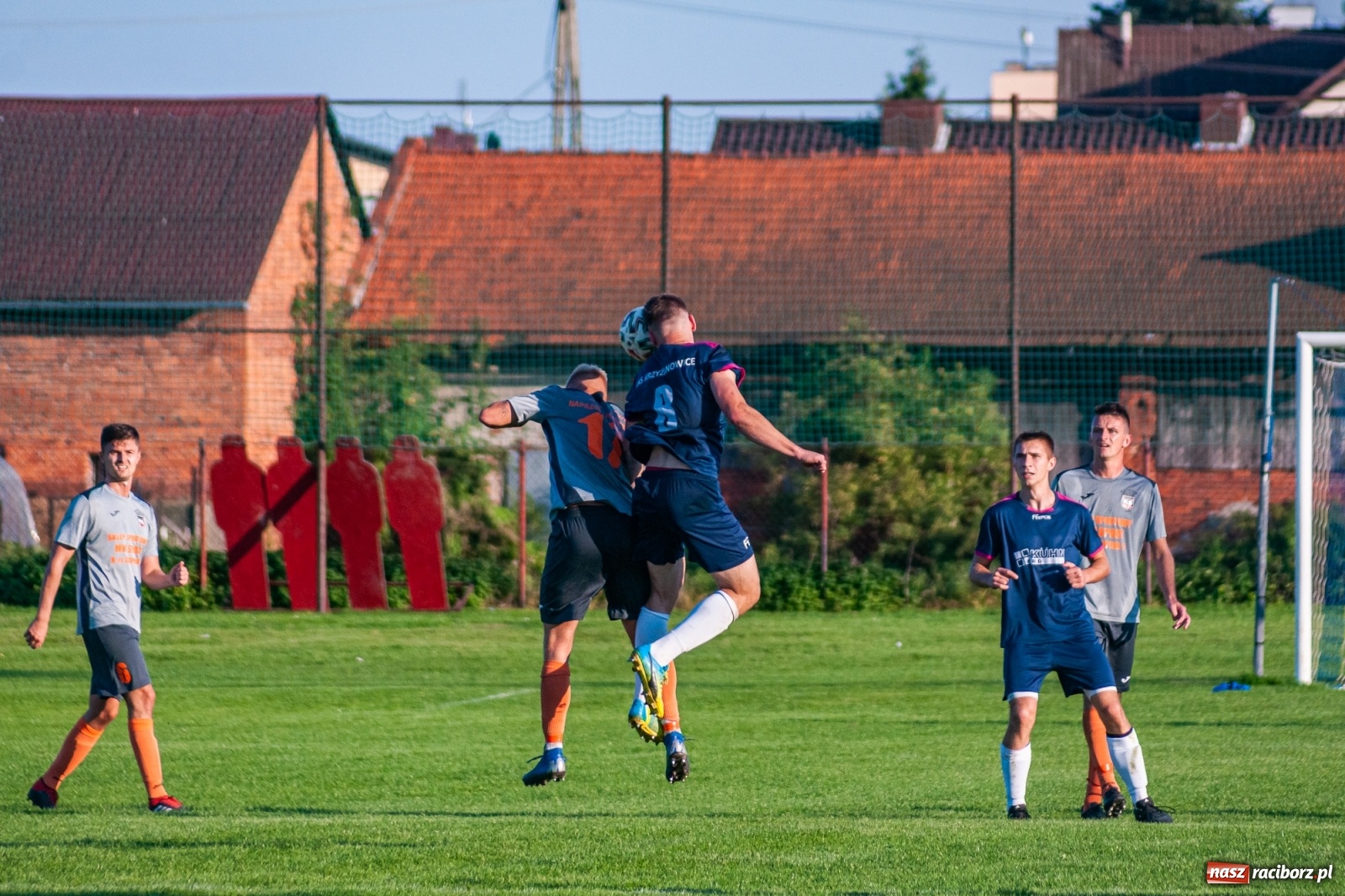 Zdjęcie w galerii na portalu naszraciborz.pl: Klasa okręgowa. Powiatowe derby na remis [FOTO i WIDEO] wiadomości z regionu