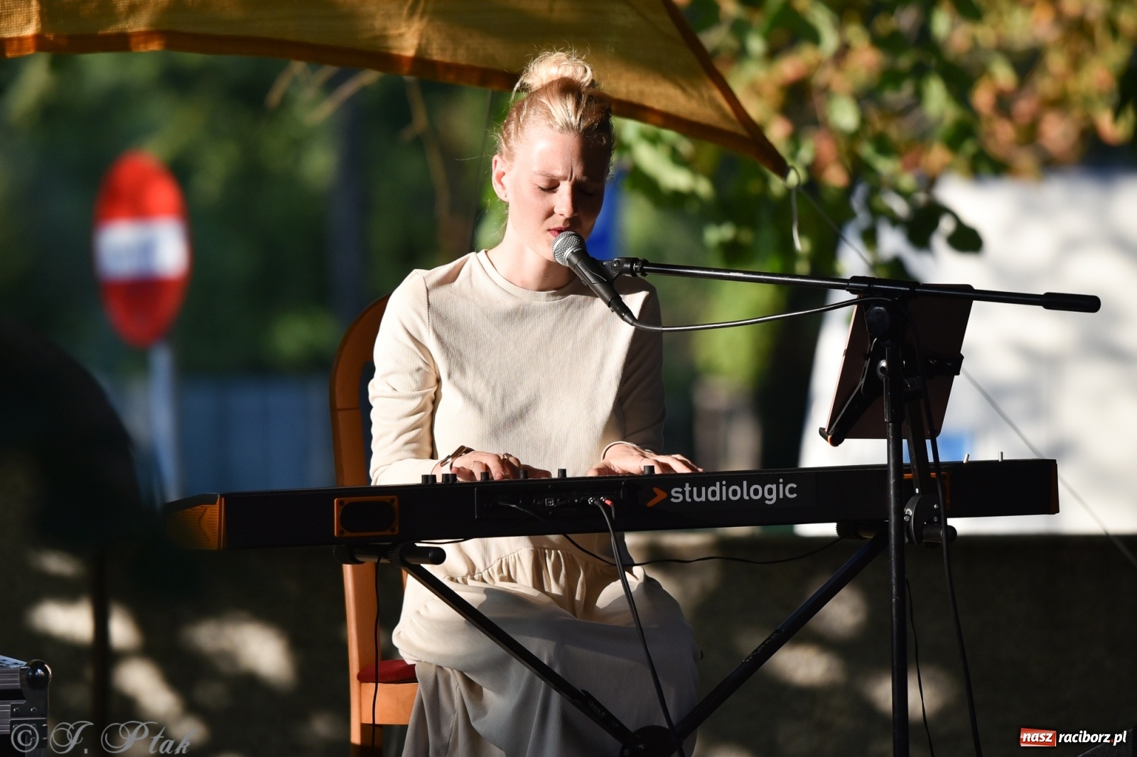 Zdjęcie w galerii na portalu naszraciborz.pl: XXX Festiwal Spotkałem Pana - dzień 1 wiadomości z regionu