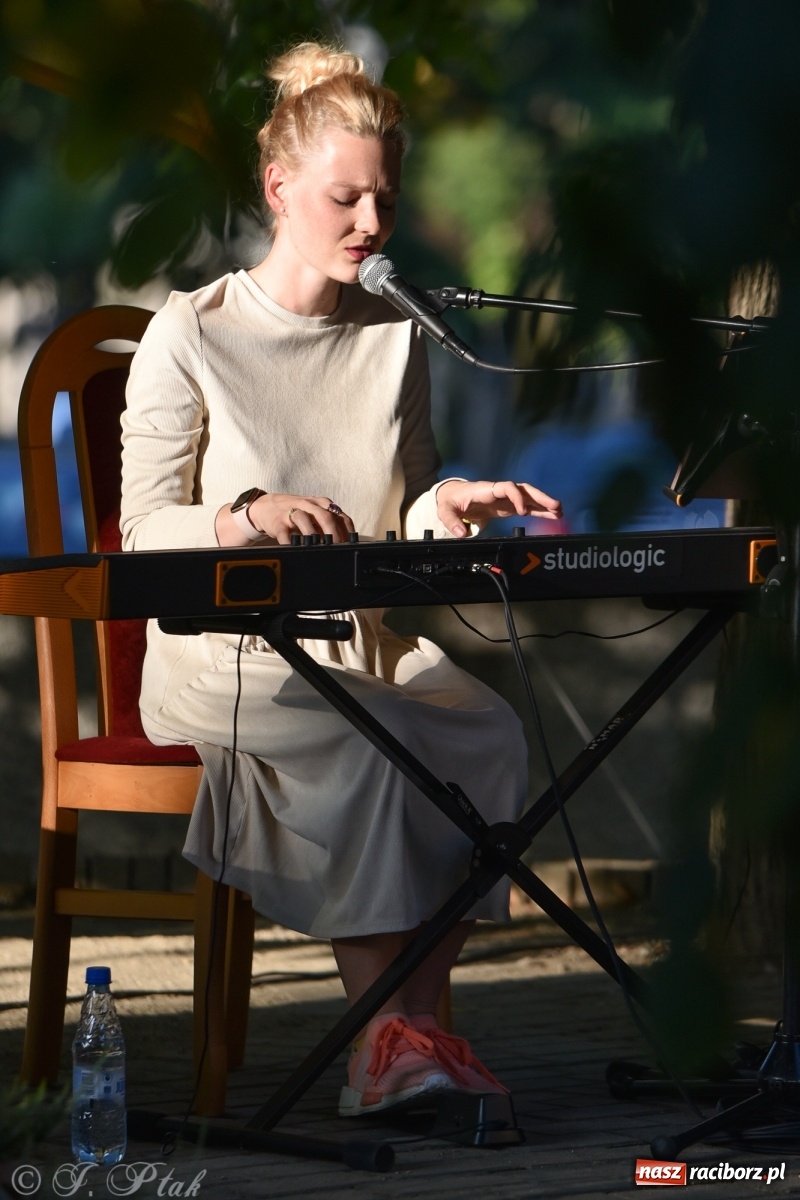 Zdjęcie w galerii na portalu naszraciborz.pl: XXX Festiwal Spotkałem Pana - dzień 1 wiadomości z regionu