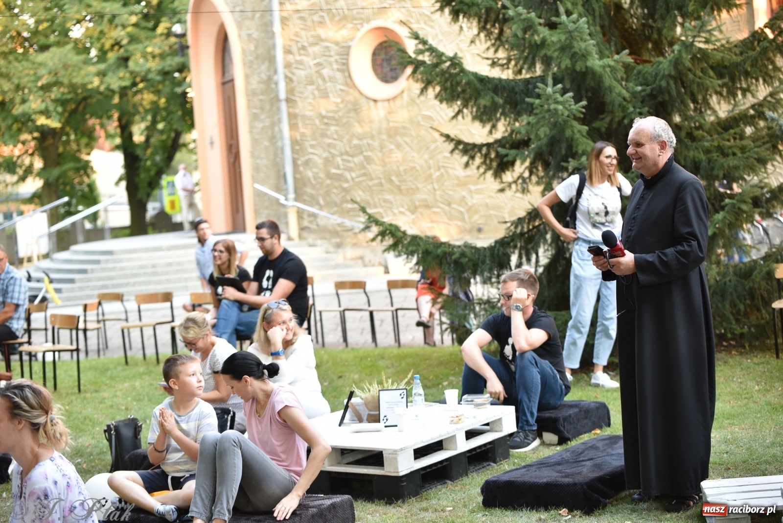 Zdjęcie w galerii na portalu naszraciborz.pl: XXX Festiwal Spotkałem Pana - dzień 1 wiadomości z regionu