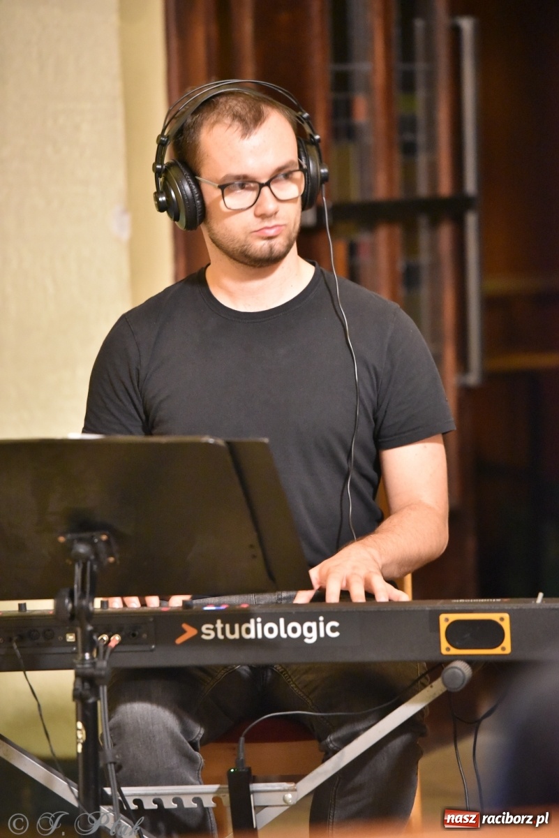 Zdjęcie w galerii na portalu naszraciborz.pl: XXX Festiwal Spotkałem Pana - dzień 1 wiadomości z regionu