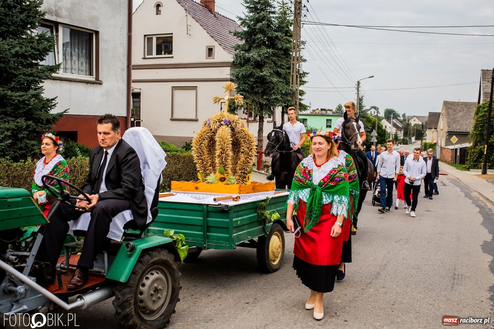 Zdjęcie w galerii na portalu naszraciborz.pl: Dożynki parafialne w Gamowie [FOTO i WIDEO] wiadomości z regionu