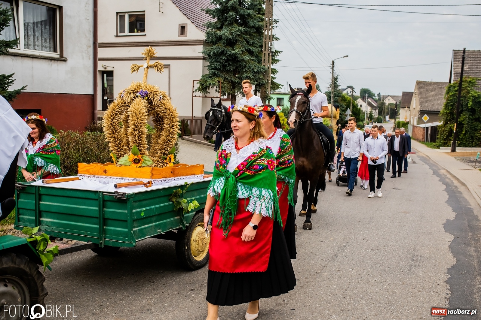 Zdjęcie w galerii na portalu naszraciborz.pl: Dożynki parafialne w Gamowie [FOTO i WIDEO] wiadomości z regionu
