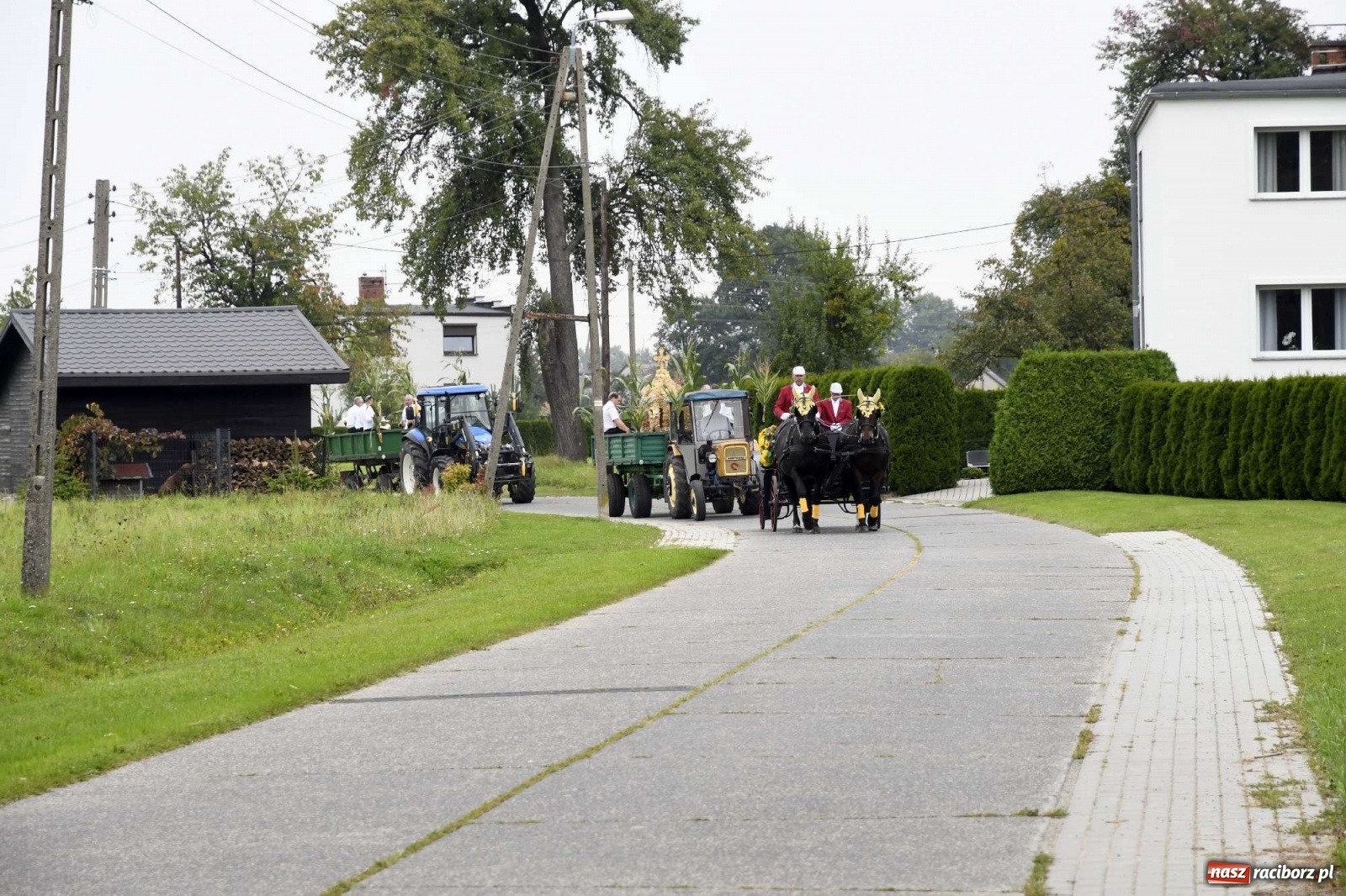 Zdjęcie w galerii na portalu naszraciborz.pl: Lasaki-Sławików. Dożynki parafialne [FOTO i WIDEO] wiadomości z regionu