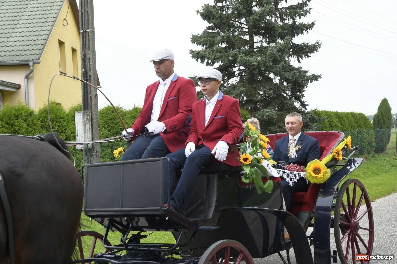 Zdjęcie w galerii na portalu naszraciborz.pl: Lasaki-Sławików. Dożynki parafialne [FOTO i WIDEO] wiadomości z regionu
