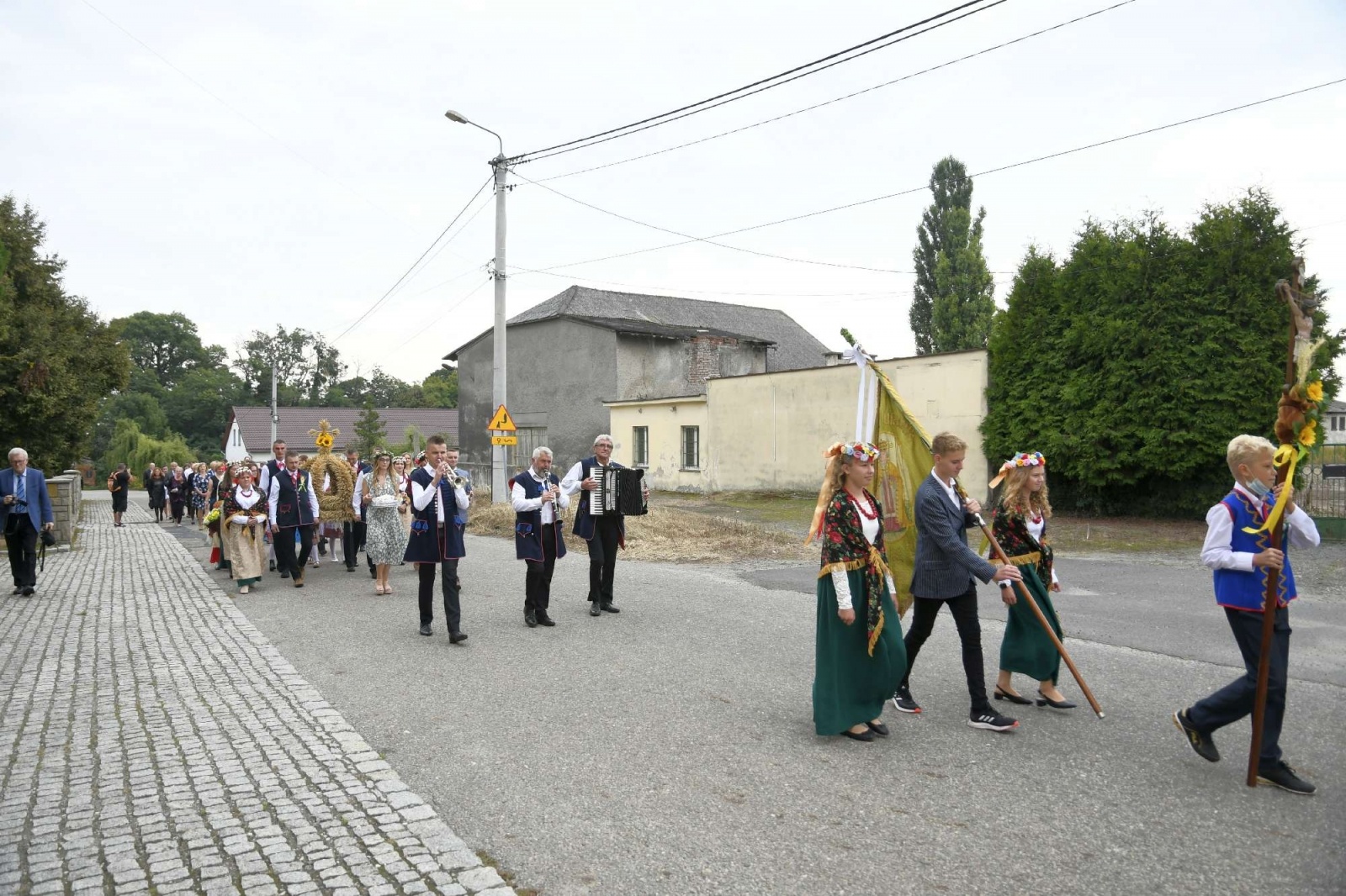 Zdjęcie w galerii na portalu naszraciborz.pl: Piękne śląskie stroje na dożynkach w Łubowicach [FOTO i WIDEO] wiadomości z regionu