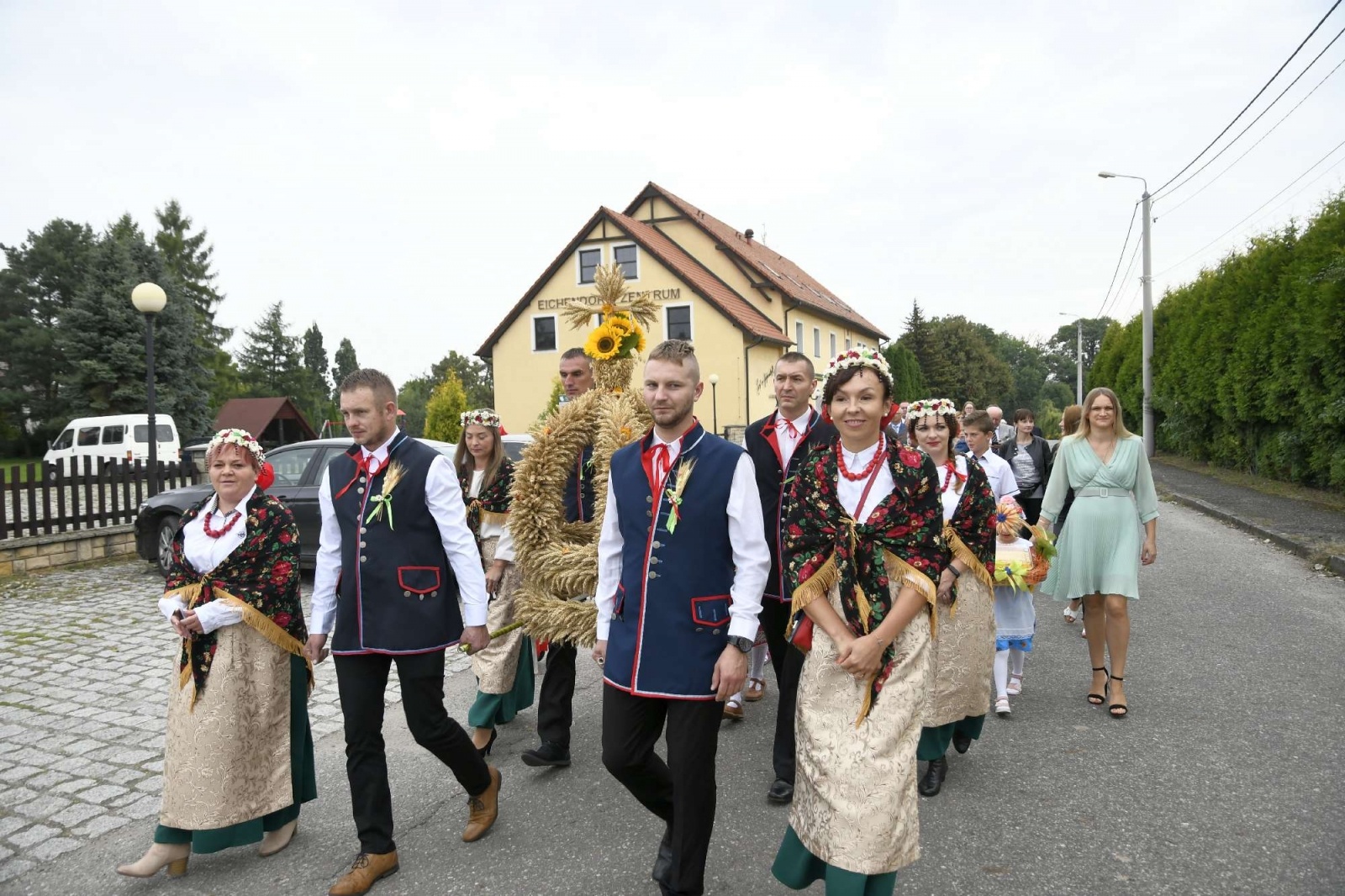 Zdjęcie w galerii na portalu naszraciborz.pl: Piękne śląskie stroje na dożynkach w Łubowicach [FOTO i WIDEO] wiadomości z regionu