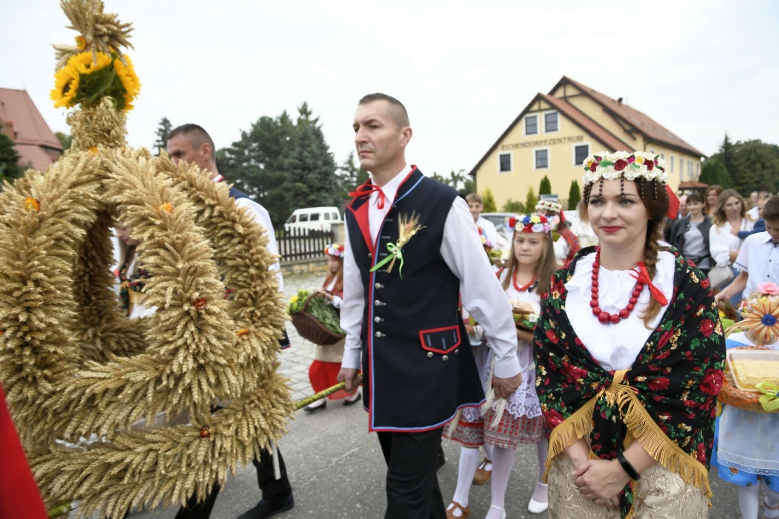 Zdjęcie w galerii na portalu naszraciborz.pl: Piękne śląskie stroje na dożynkach w Łubowicach [FOTO i WIDEO] wiadomości z regionu