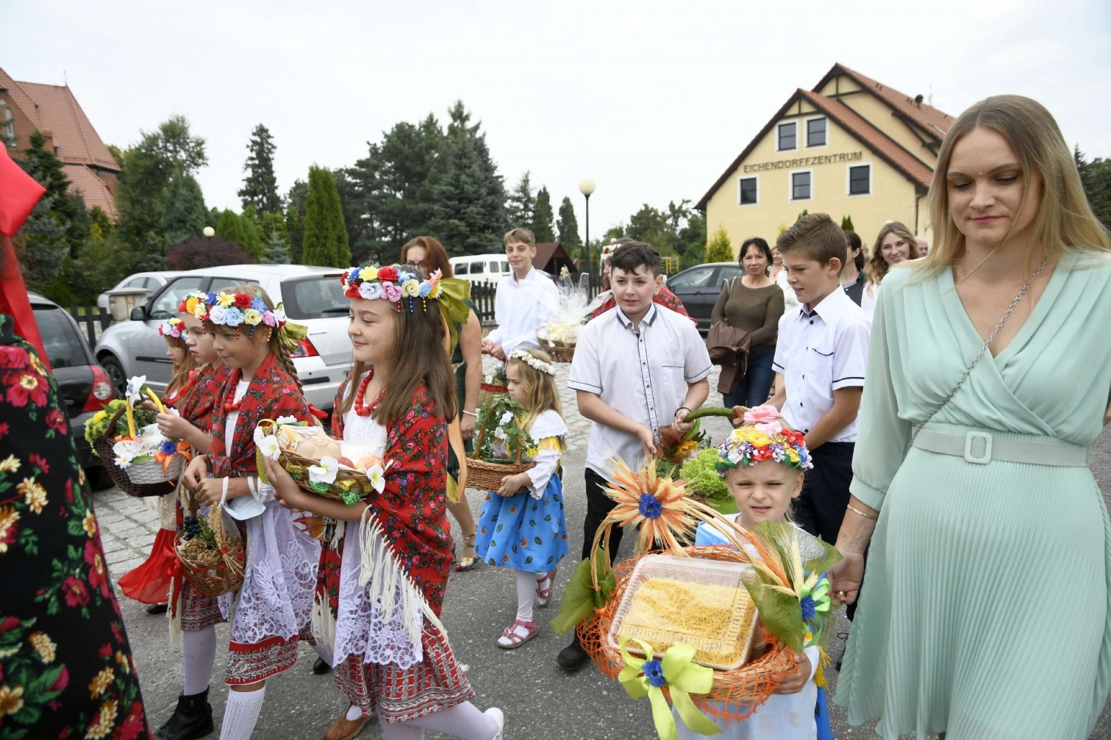 Zdjęcie w galerii na portalu naszraciborz.pl: Piękne śląskie stroje na dożynkach w Łubowicach [FOTO i WIDEO] wiadomości z regionu
