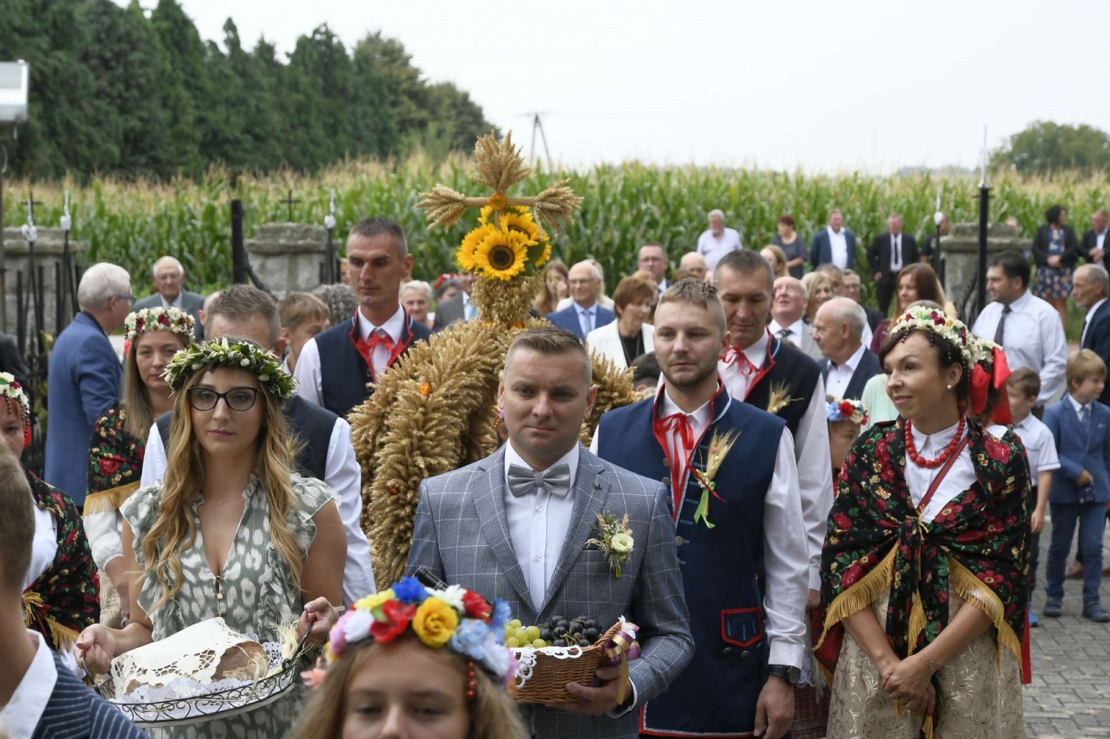 Zdjęcie w galerii na portalu naszraciborz.pl: Piękne śląskie stroje na dożynkach w Łubowicach [FOTO i WIDEO] wiadomości z regionu