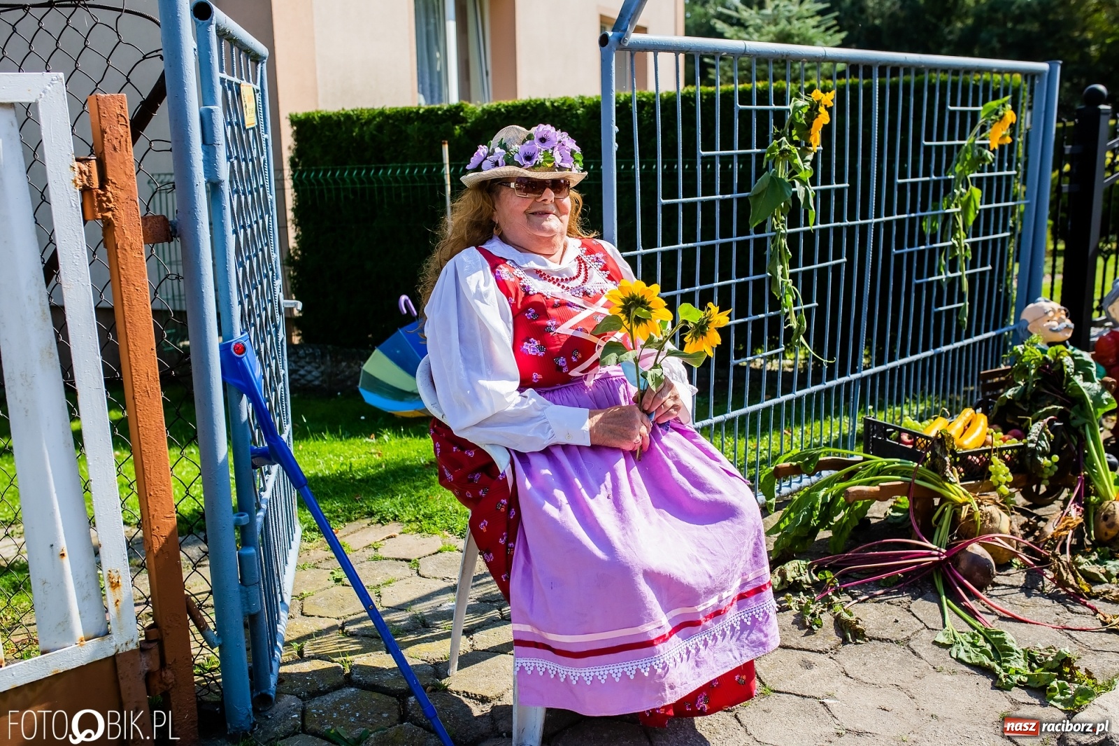 Zdjęcie w galerii na portalu naszraciborz.pl: Dożynki sołeckie w Borucinie. Spontaniczny długi korowód [FOTO i WIDEO] wiadomości z regionu