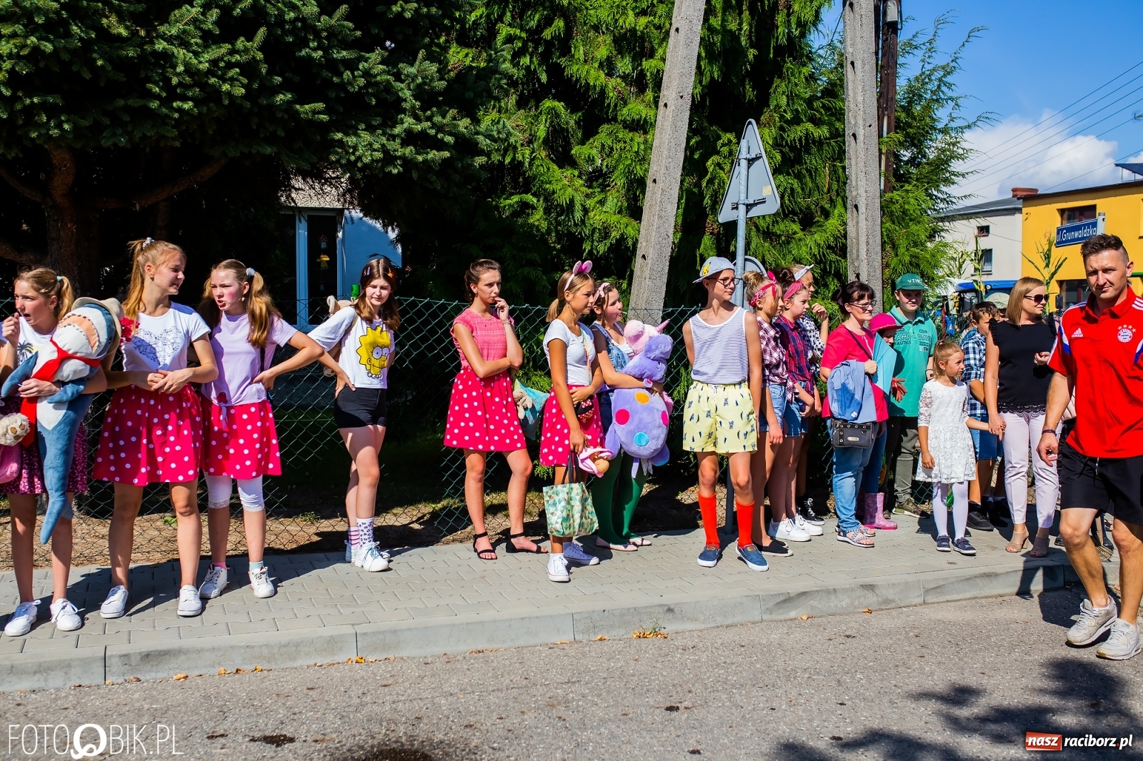 Zdjęcie w galerii na portalu naszraciborz.pl: Dożynki sołeckie w Borucinie. Spontaniczny długi korowód [FOTO i WIDEO] wiadomości z regionu
