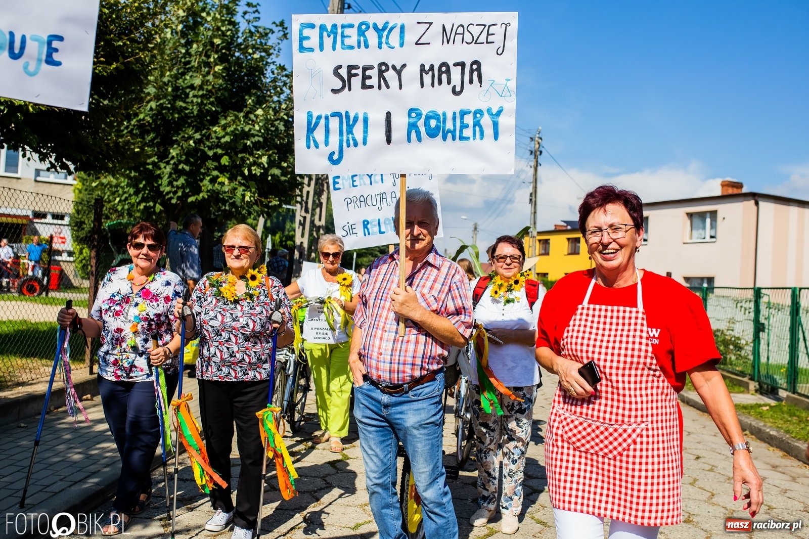 Zdjęcie w galerii na portalu naszraciborz.pl: Dożynki sołeckie w Borucinie. Spontaniczny długi korowód [FOTO i WIDEO] wiadomości z regionu