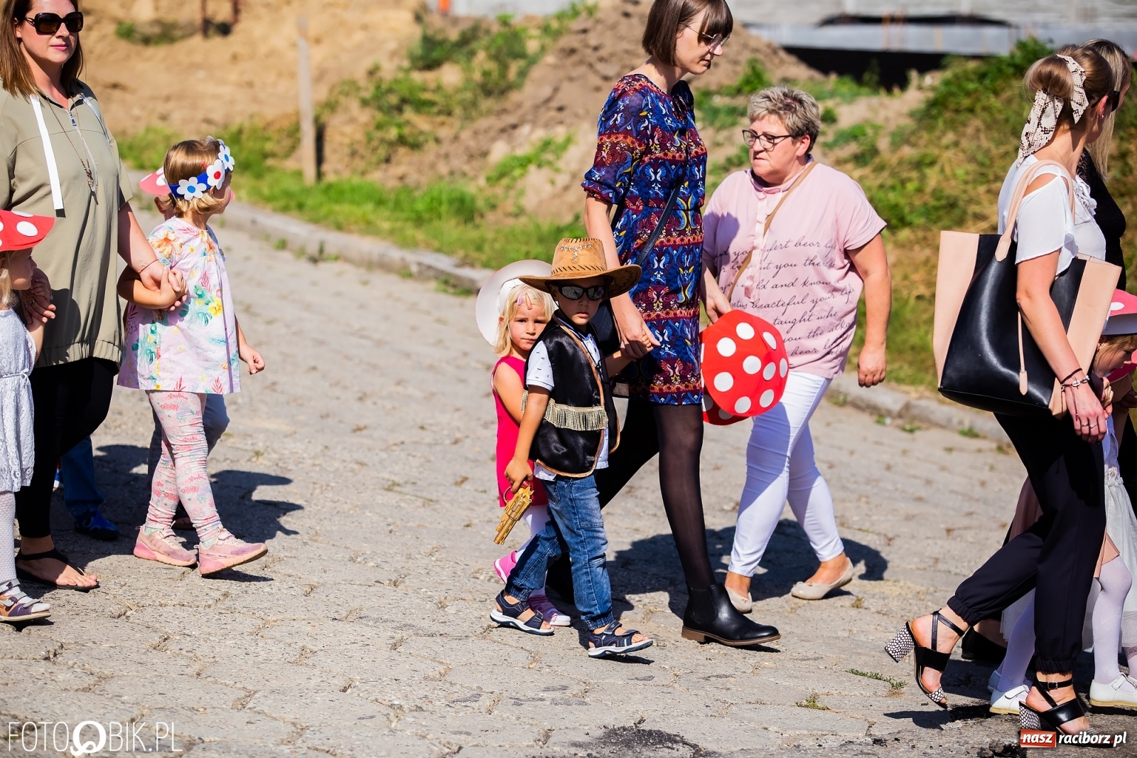 Zdjęcie w galerii na portalu naszraciborz.pl: Dożynki sołeckie w Borucinie. Spontaniczny długi korowód [FOTO i WIDEO] wiadomości z regionu