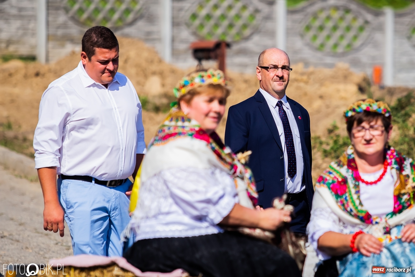 Zdjęcie w galerii na portalu naszraciborz.pl: Dożynki sołeckie w Borucinie. Spontaniczny długi korowód [FOTO i WIDEO] wiadomości z regionu