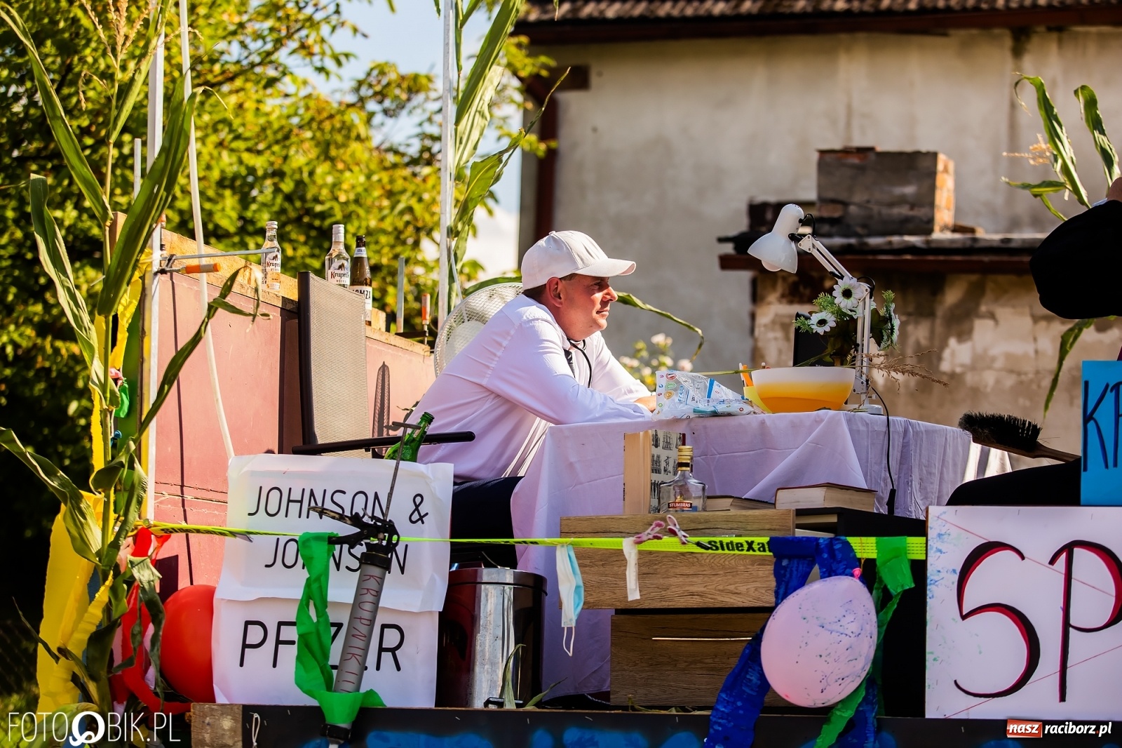 Zdjęcie w galerii na portalu naszraciborz.pl: Dożynki sołeckie w Borucinie. Spontaniczny długi korowód [FOTO i WIDEO] wiadomości z regionu
