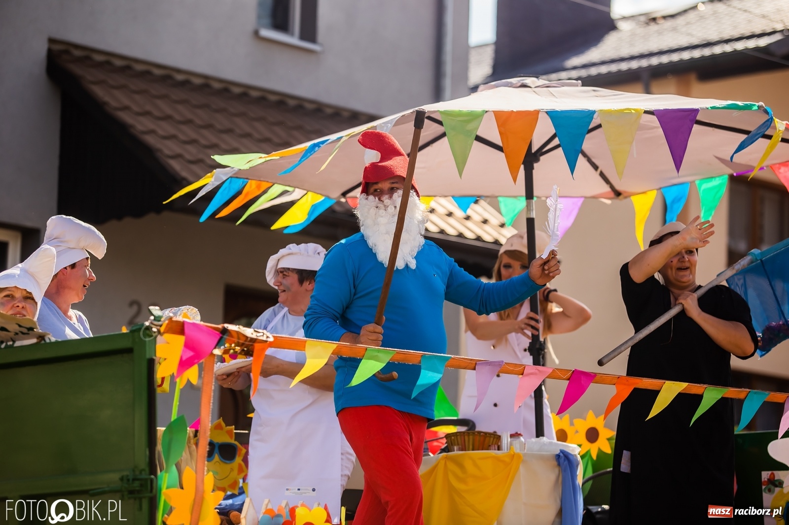 Zdjęcie w galerii na portalu naszraciborz.pl: Dożynki sołeckie w Borucinie. Spontaniczny długi korowód [FOTO i WIDEO] wiadomości z regionu