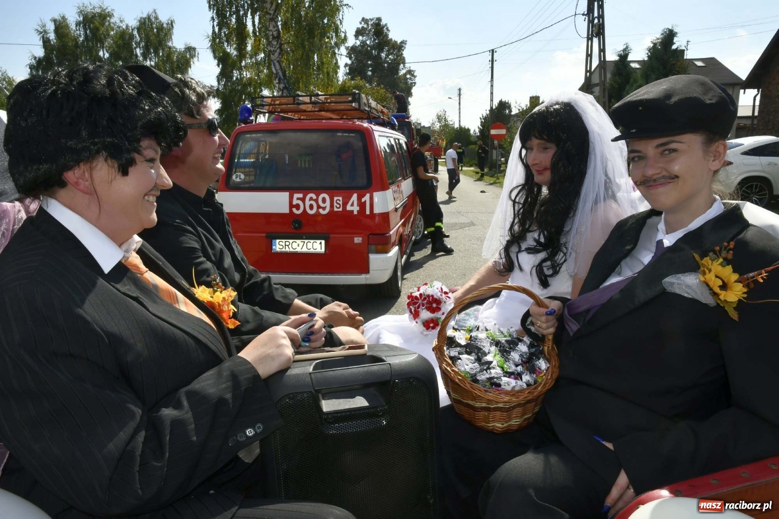 Zdjęcie w galerii na portalu naszraciborz.pl: Szaleństwo w Łańcach. Dożynki gminy Kornowac wiadomości z regionu