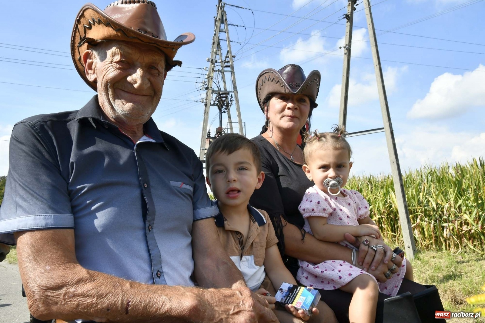 Zdjęcie w galerii na portalu naszraciborz.pl: Szaleństwo w Łańcach. Dożynki gminy Kornowac wiadomości z regionu