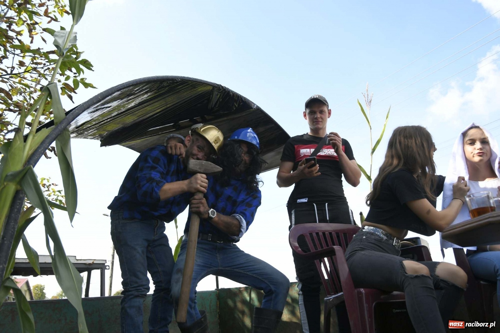 Zdjęcie w galerii na portalu naszraciborz.pl: Szaleństwo w Łańcach. Dożynki gminy Kornowac wiadomości z regionu