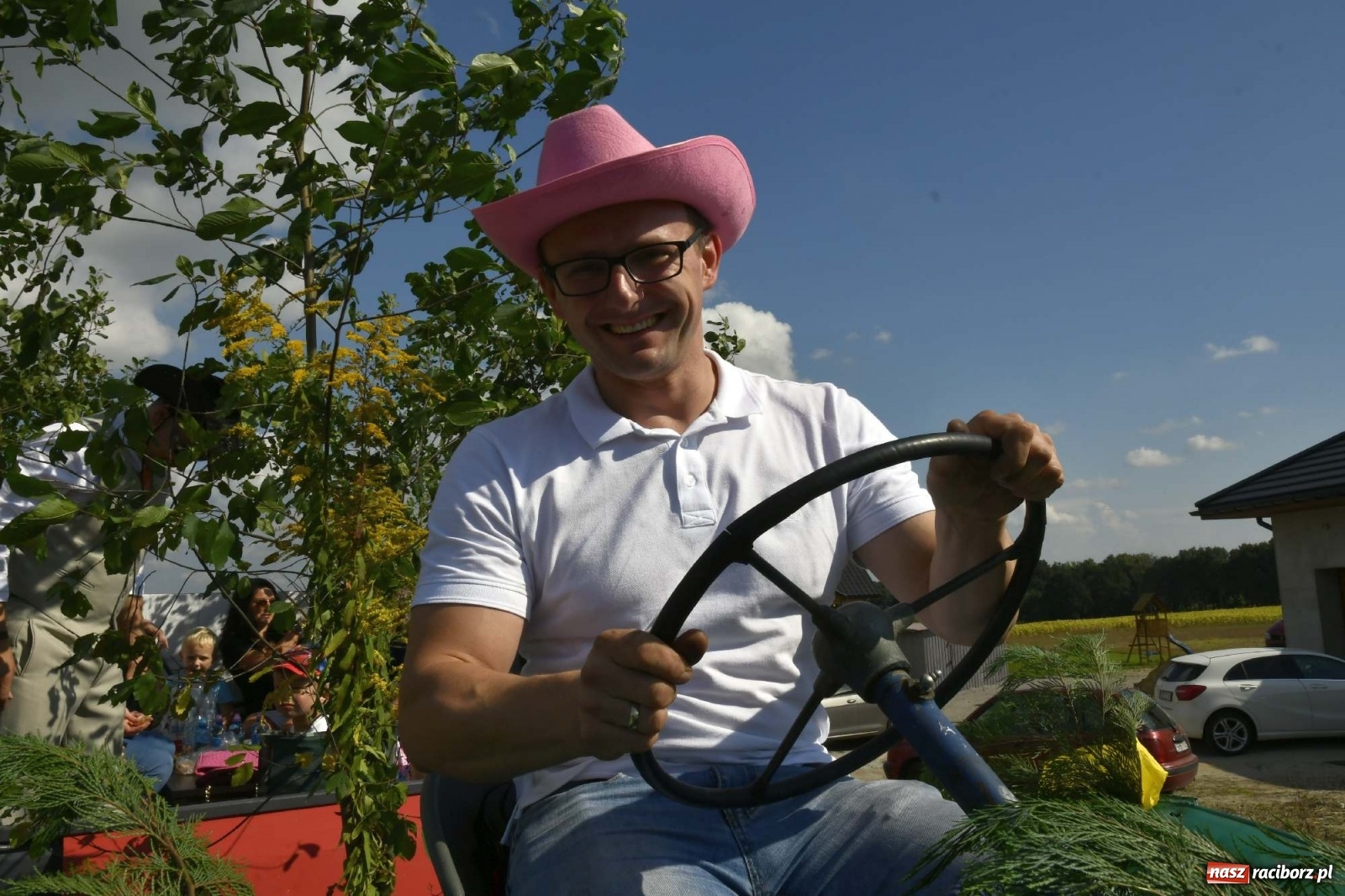 Zdjęcie w galerii na portalu naszraciborz.pl: Szaleństwo w Łańcach. Dożynki gminy Kornowac wiadomości z regionu