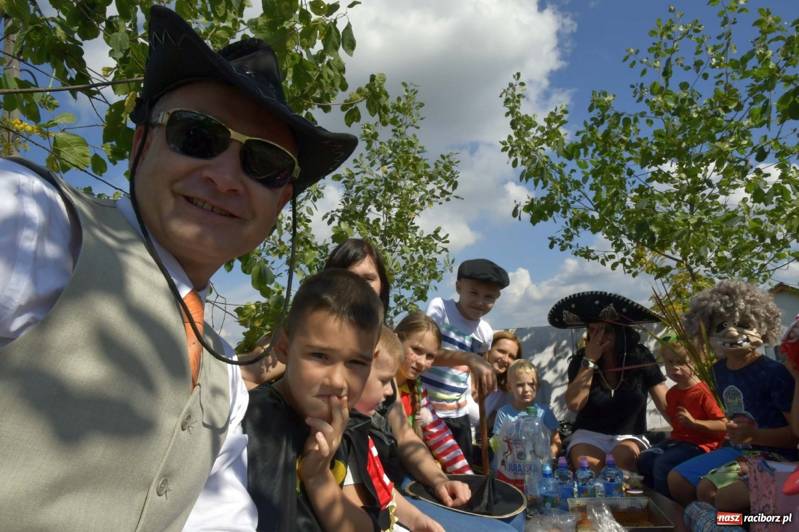 Zdjęcie w galerii na portalu naszraciborz.pl: Szaleństwo w Łańcach. Dożynki gminy Kornowac wiadomości z regionu