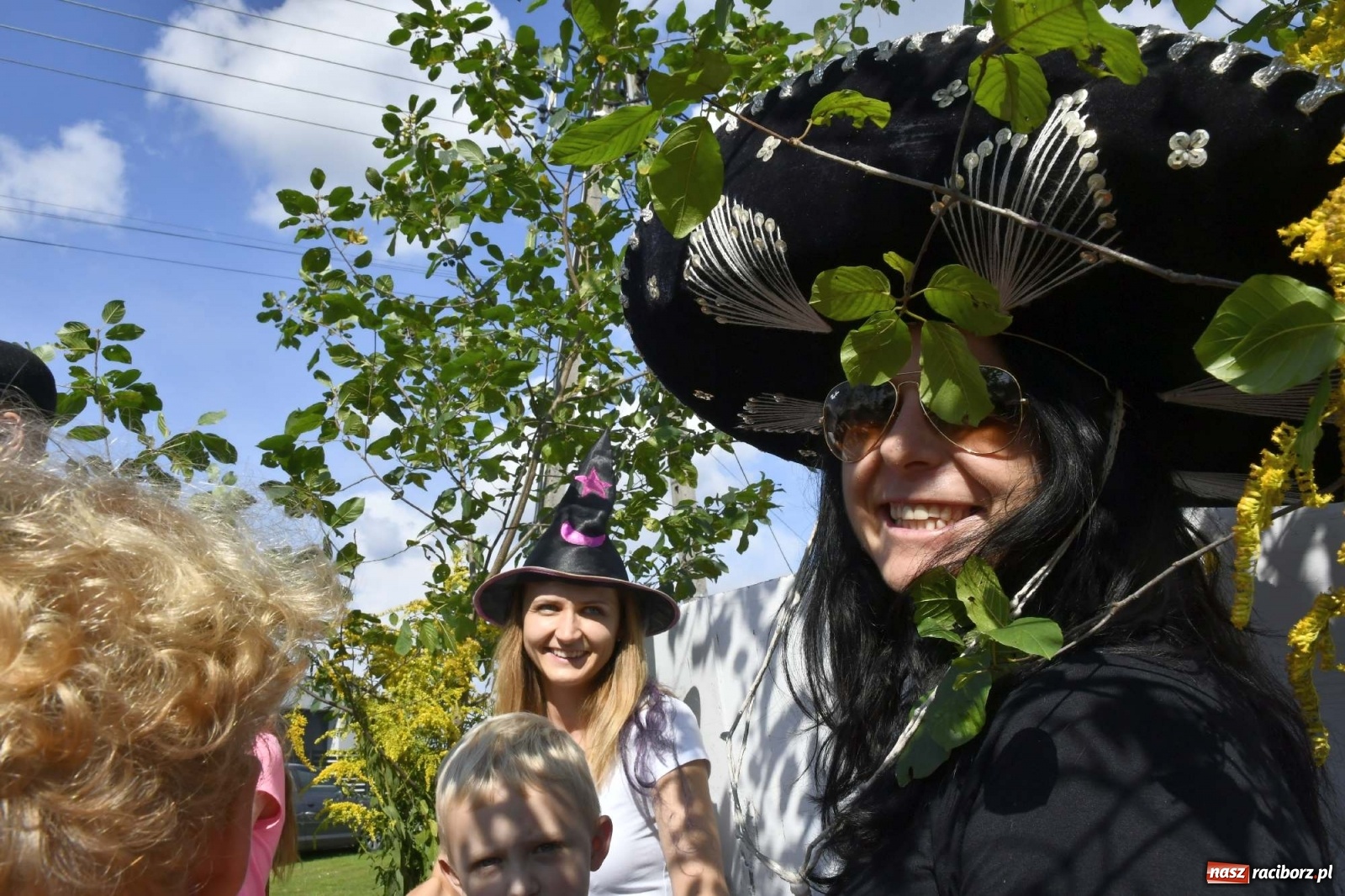 Zdjęcie w galerii na portalu naszraciborz.pl: Szaleństwo w Łańcach. Dożynki gminy Kornowac wiadomości z regionu