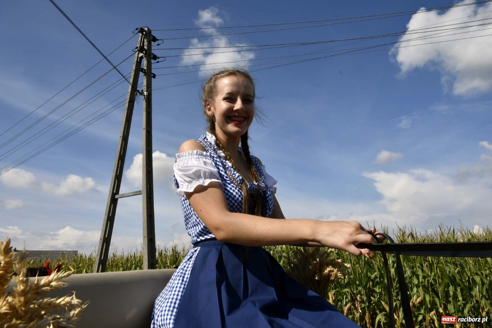 Zdjęcie w galerii na portalu naszraciborz.pl: Szaleństwo w Łańcach. Dożynki gminy Kornowac wiadomości z regionu