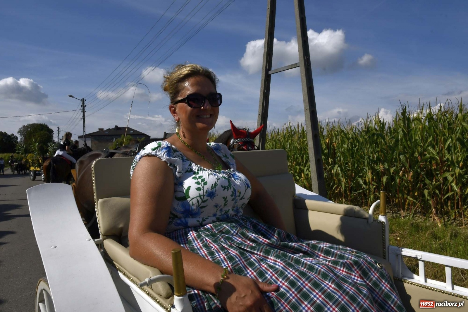 Zdjęcie w galerii na portalu naszraciborz.pl: Szaleństwo w Łańcach. Dożynki gminy Kornowac wiadomości z regionu