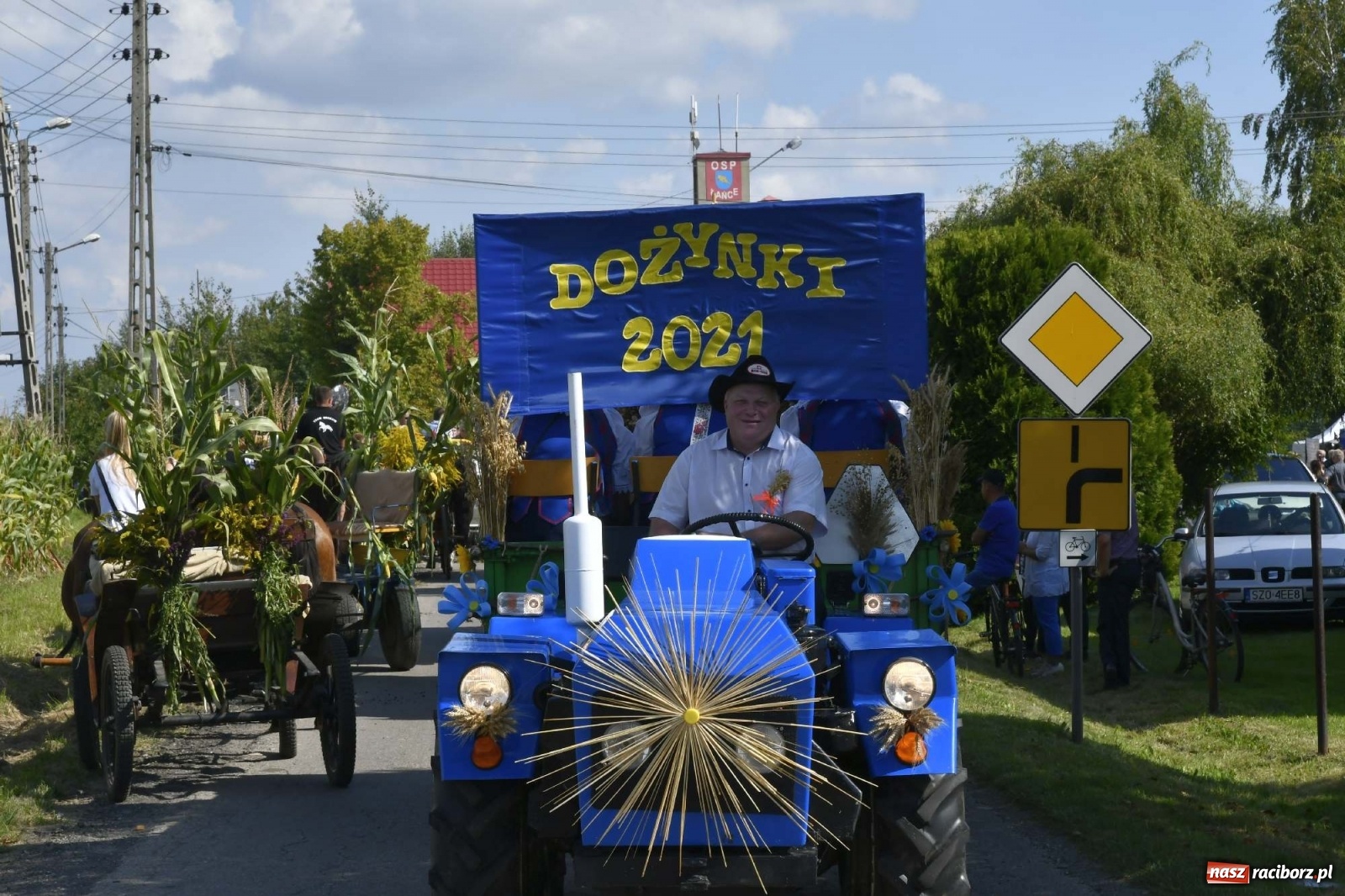 Zdjęcie w galerii na portalu naszraciborz.pl: Szaleństwo w Łańcach. Dożynki gminy Kornowac wiadomości z regionu