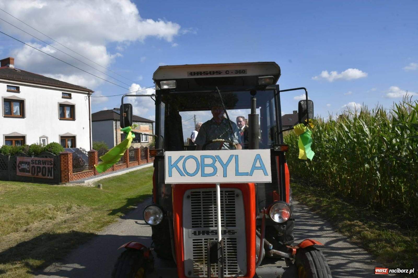 Zdjęcie w galerii na portalu naszraciborz.pl: Szaleństwo w Łańcach. Dożynki gminy Kornowac wiadomości z regionu