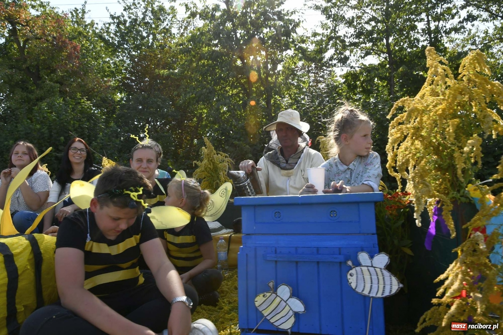 Zdjęcie w galerii na portalu naszraciborz.pl: Szaleństwo w Łańcach. Dożynki gminy Kornowac wiadomości z regionu