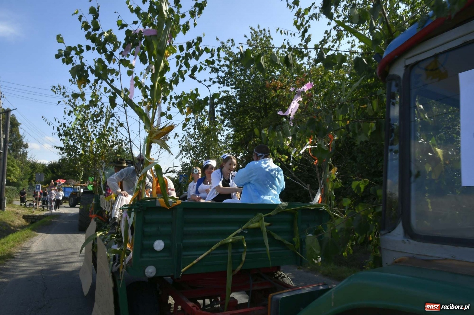 Zdjęcie w galerii na portalu naszraciborz.pl: Szaleństwo w Łańcach. Dożynki gminy Kornowac wiadomości z regionu