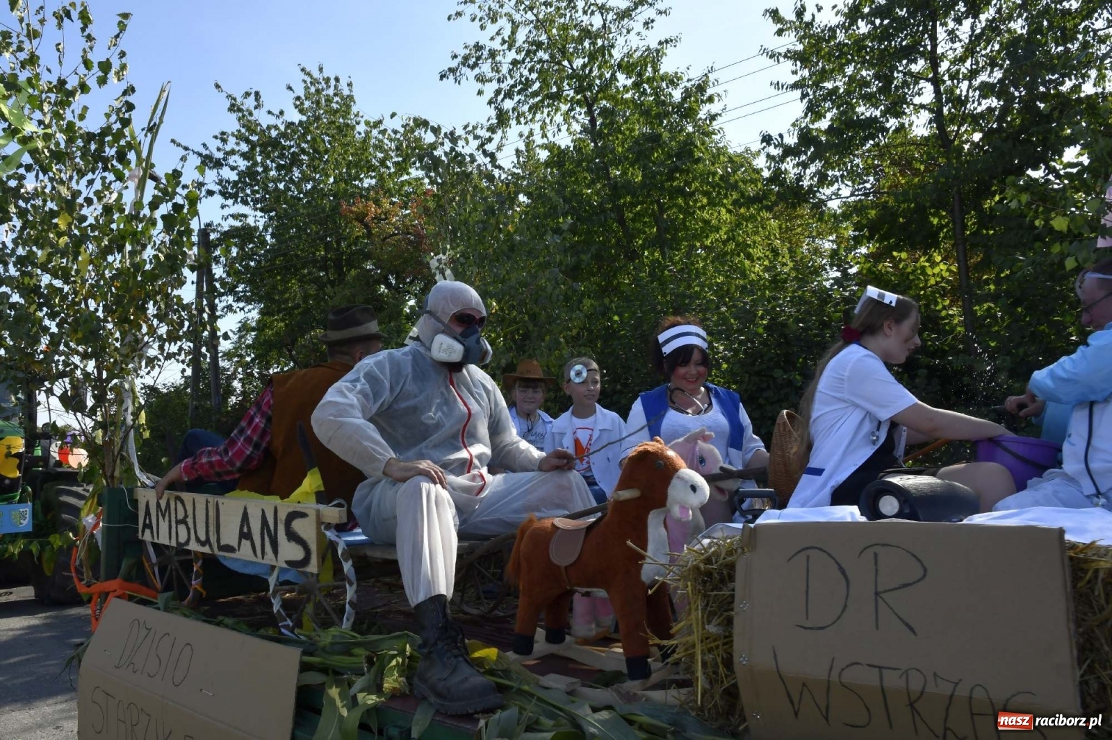Zdjęcie w galerii na portalu naszraciborz.pl: Szaleństwo w Łańcach. Dożynki gminy Kornowac wiadomości z regionu