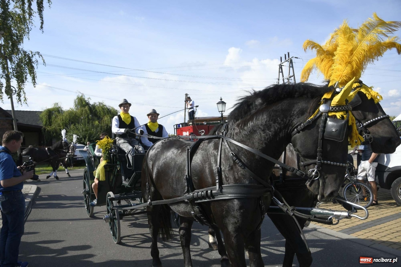 Zdjęcie w galerii na portalu naszraciborz.pl: Szaleństwo w Łańcach. Dożynki gminy Kornowac wiadomości z regionu