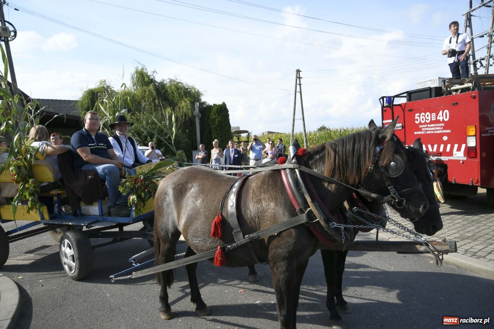 Zdjęcie w galerii na portalu naszraciborz.pl: Szaleństwo w Łańcach. Dożynki gminy Kornowac wiadomości z regionu