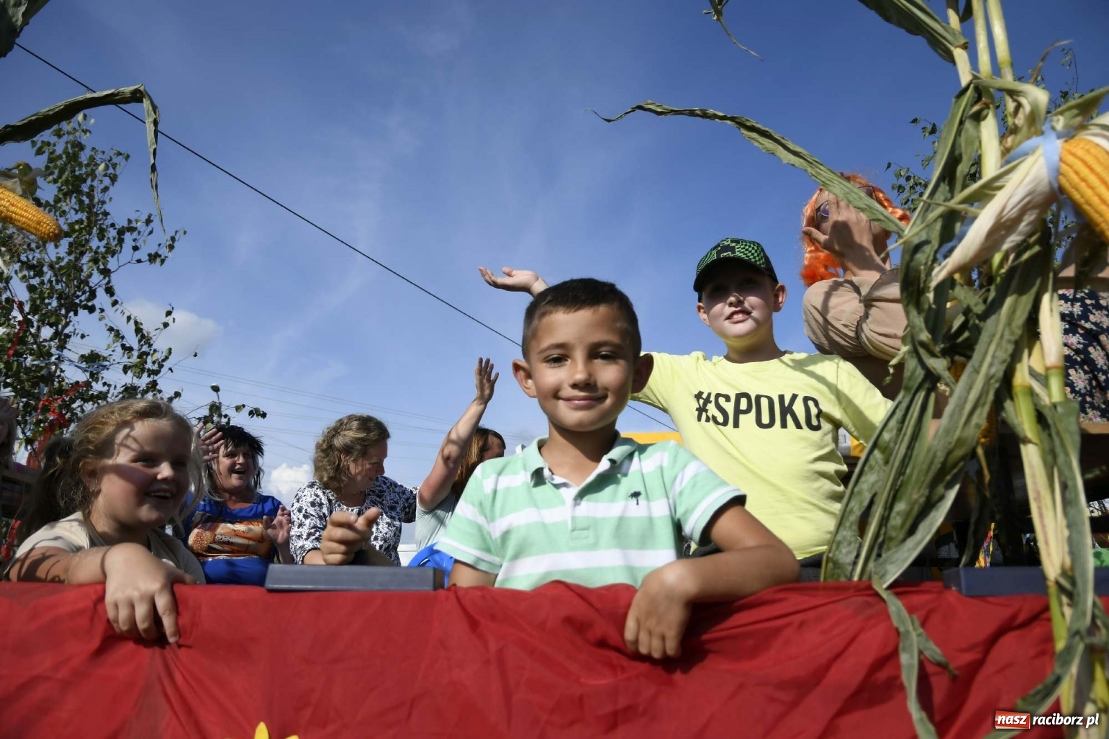 Zdjęcie w galerii na portalu naszraciborz.pl: Szaleństwo w Łańcach. Dożynki gminy Kornowac wiadomości z regionu