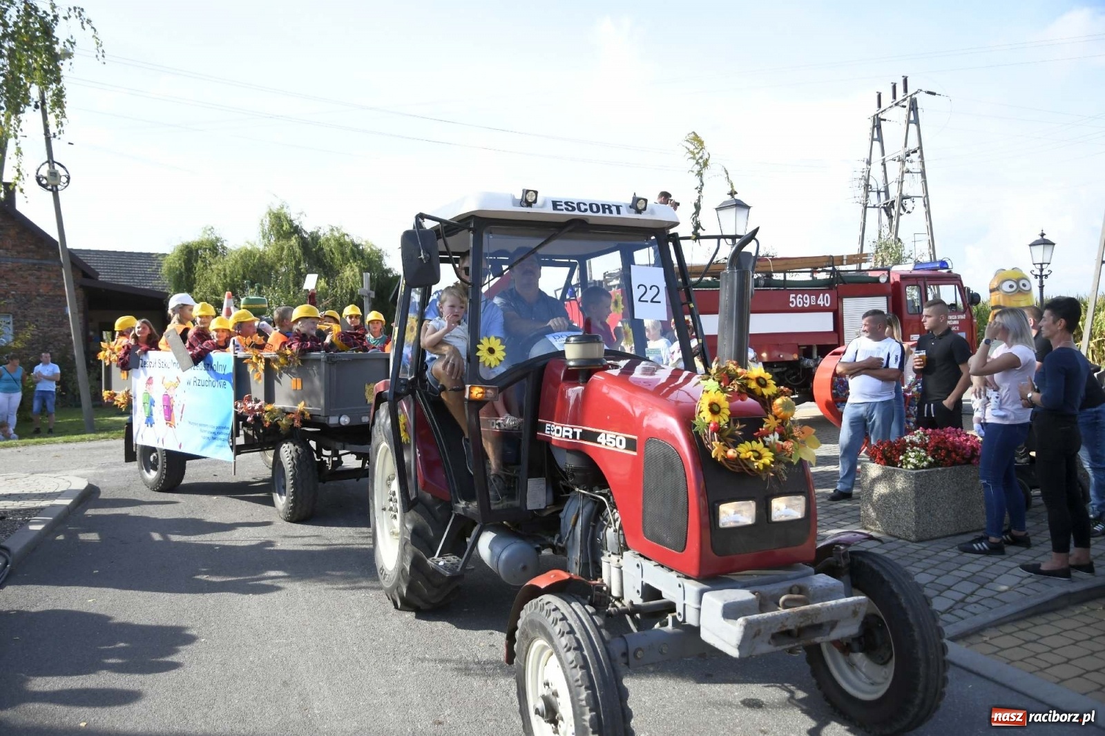 Zdjęcie w galerii na portalu naszraciborz.pl: Szaleństwo w Łańcach. Dożynki gminy Kornowac wiadomości z regionu
